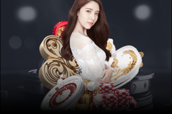 Người chia bài trực tiếp tại alo 789